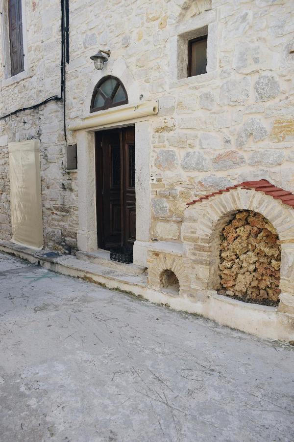 Kalamoti Yi Artistry 1-Bedroom Medieval Holiday House מראה חיצוני תמונה