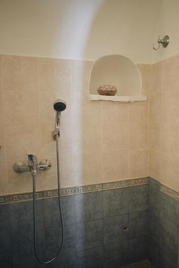Kalamoti Yi Artistry 1-Bedroom Medieval Holiday House מראה חיצוני תמונה